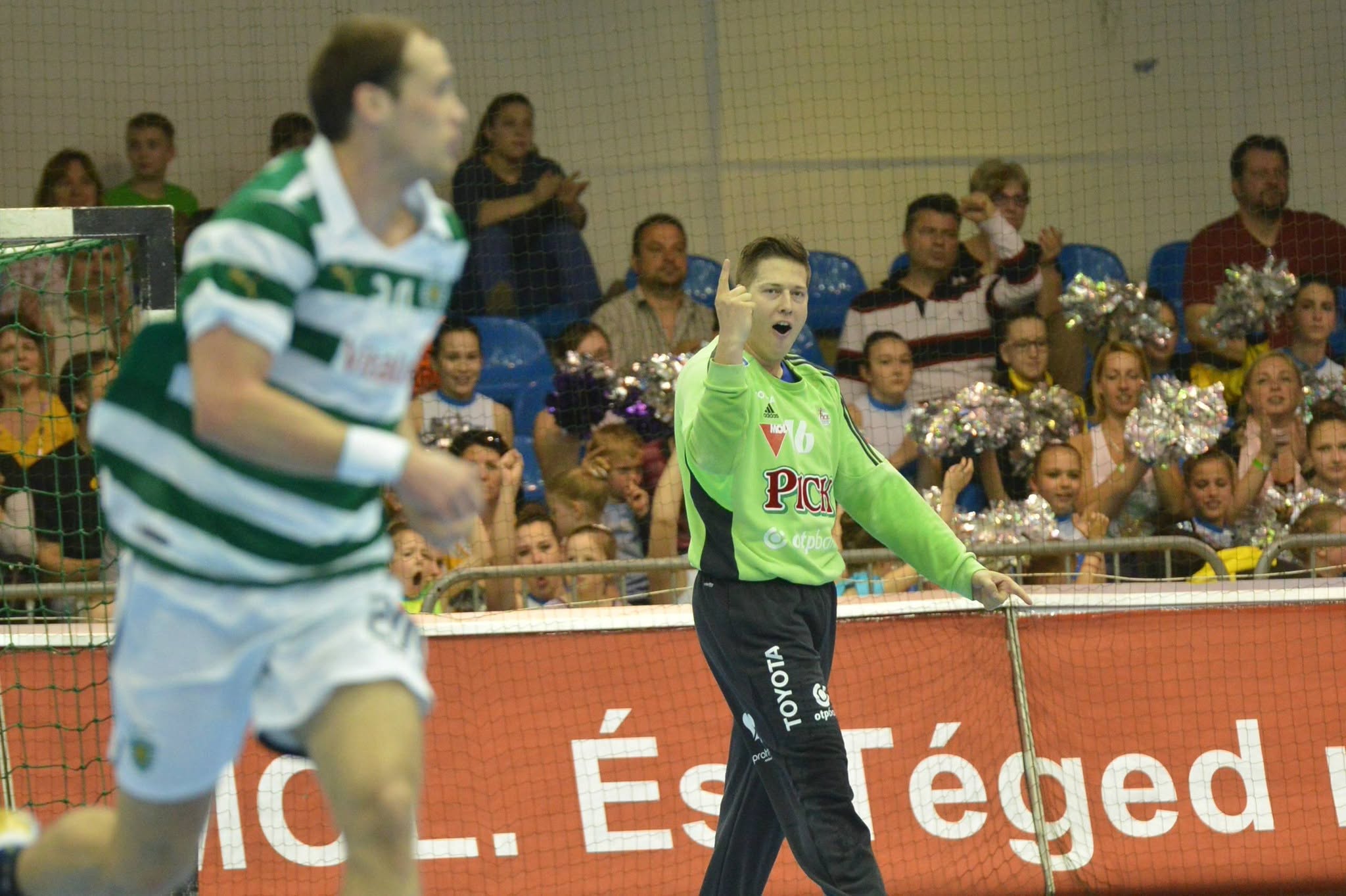 sporting2.jpg